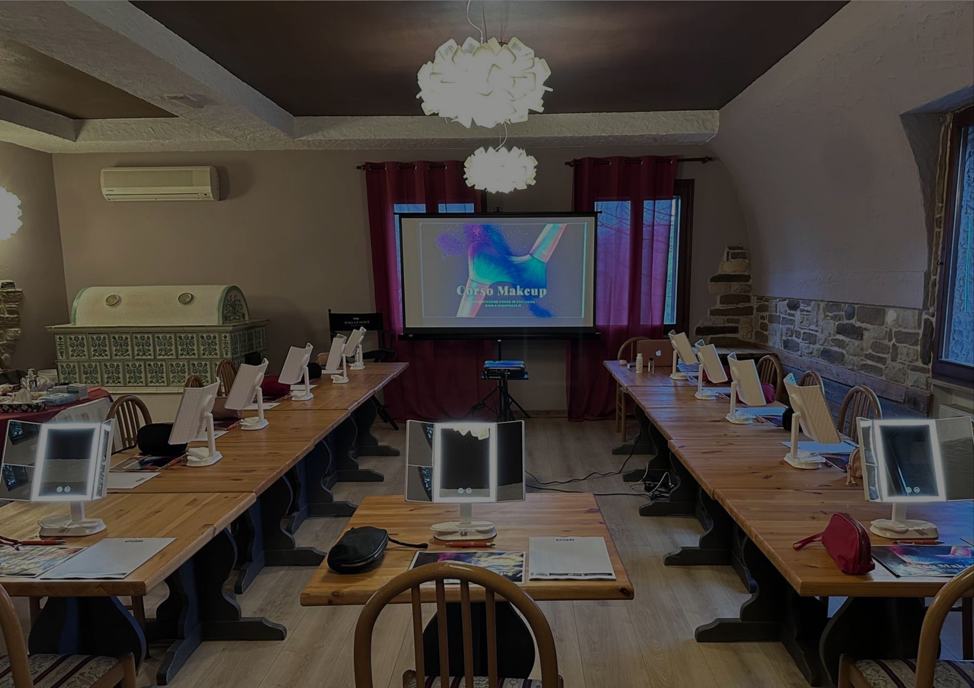 corso di make-up organizzato dall'agenzia di eventi x-space